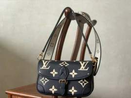 Picture of Louis Vuitton Handbags _SKUfw160926306fw